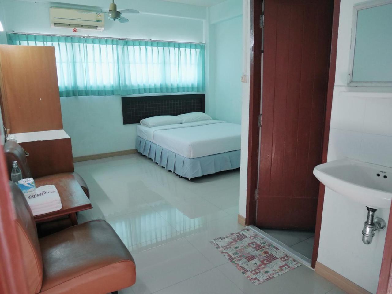 Pakchong Phubade Hotel Exterior foto